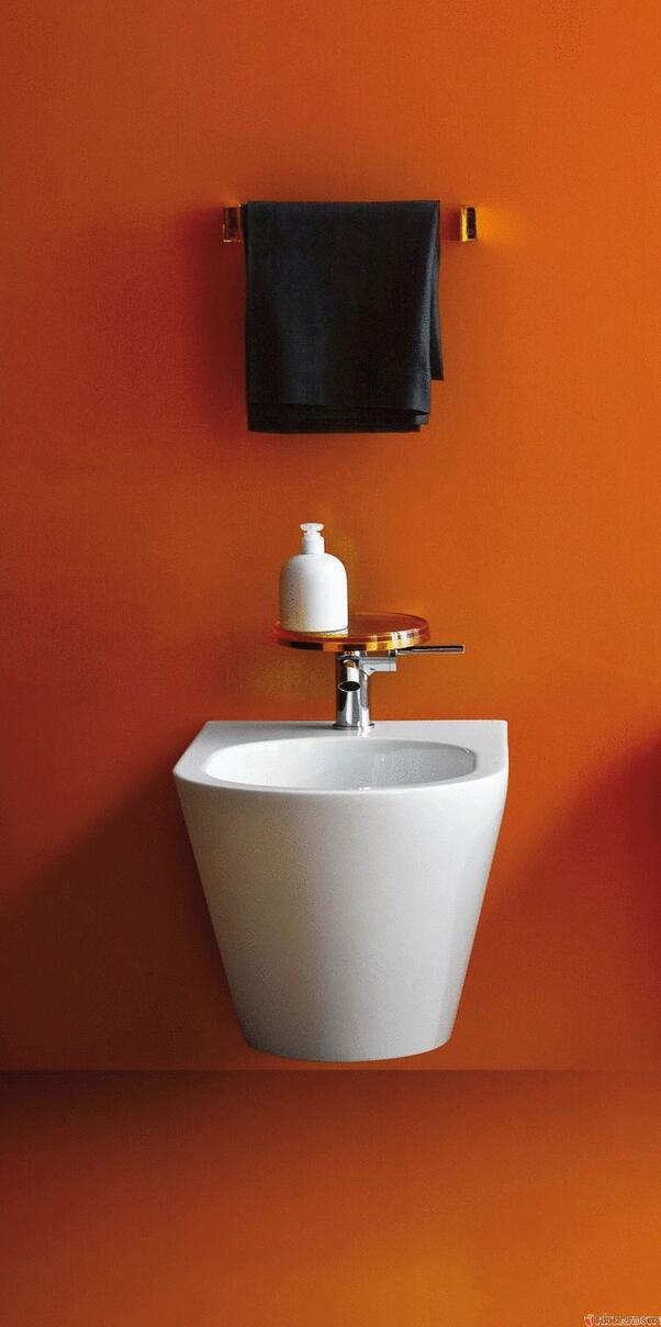 BIDET SUSPENDU