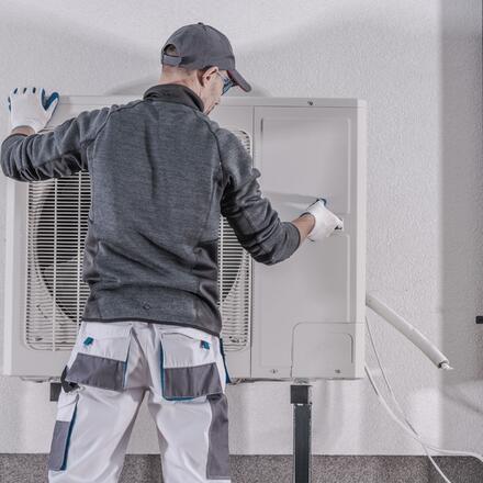 1-guides-et-conseils-chauffage-comment-entretenir-equipements-intersaison.jpg