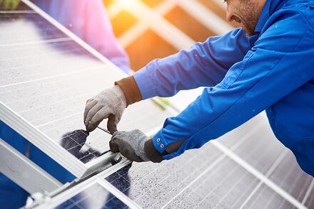 Quels avantages offre le solaire thermique ?